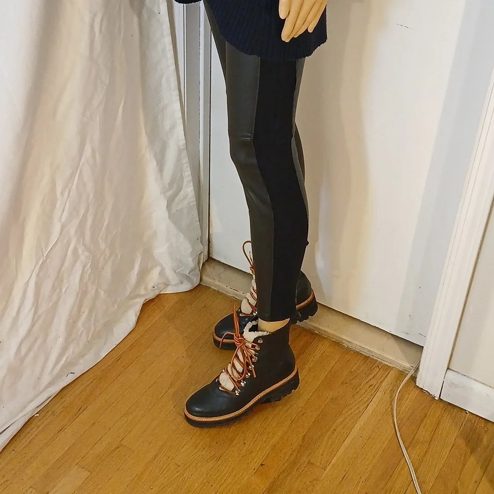 Stunning Marc Fisher Black Leather And 100% Shearling Booties - Picture 11 of 16